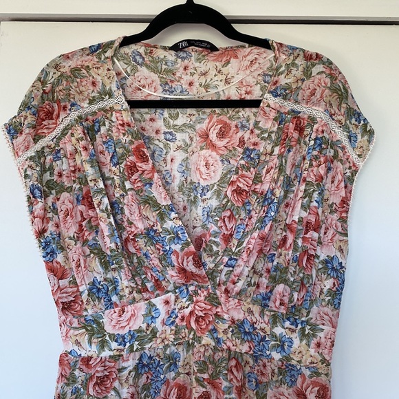 Zara size Large Floral Printed Dress - Picture 3 of 5